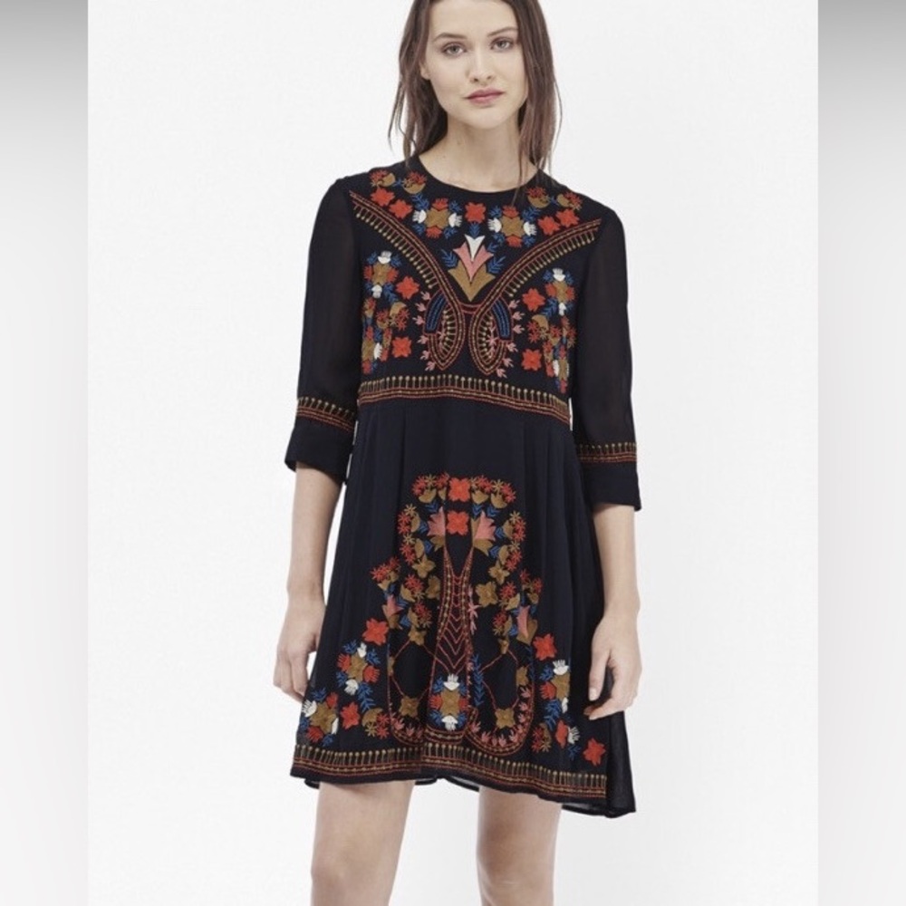 $200 French Connection Kiko blue embroidered dress